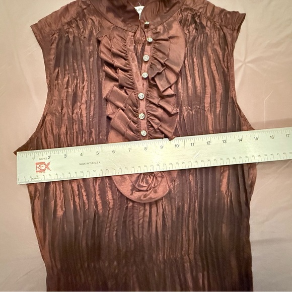 Jaipur Brown Sleeveless Ruched Blouse W/ Rhinestone Buttons Size Medium - Picture 9 of 9